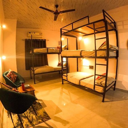 Funky Backpackers Hotel Udaipur Ngoại thất bức ảnh