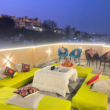 Funky Backpackers Hotel Udaipur Ngoại thất bức ảnh